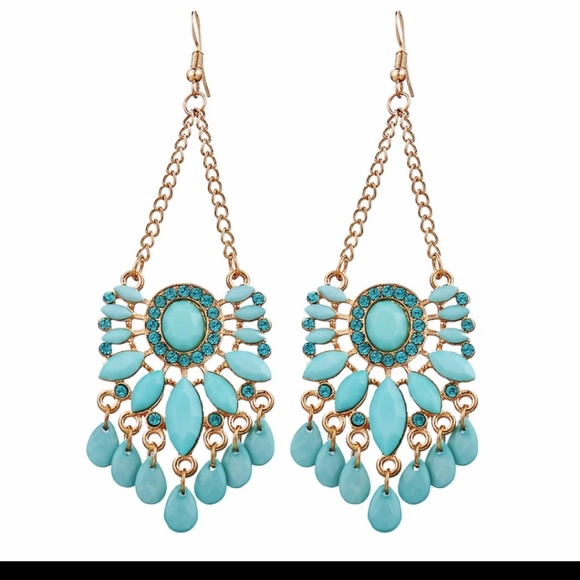 ❤️❤️❤️BNWT CHANDELIER DROP EARRINGS ❤️❤️ - Picture 3 of 5
